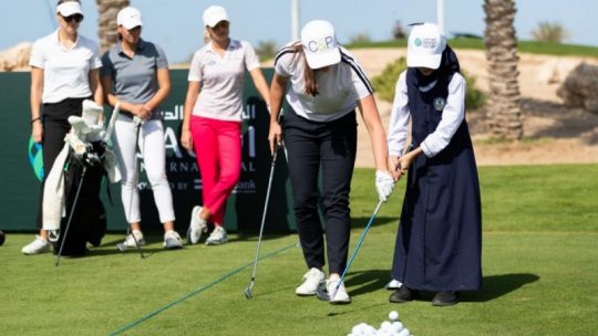 بعد تبديده ٢ مليار دولار.. ابن سلمان سينتج وثائقي عن دوري الجولف عقب فشل الحصول عن راعي إعلامي